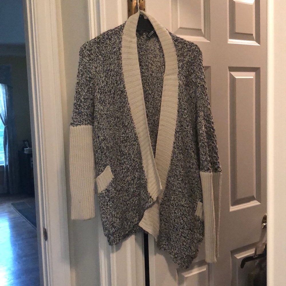Warm and comfy wrap/cardigan with pockets